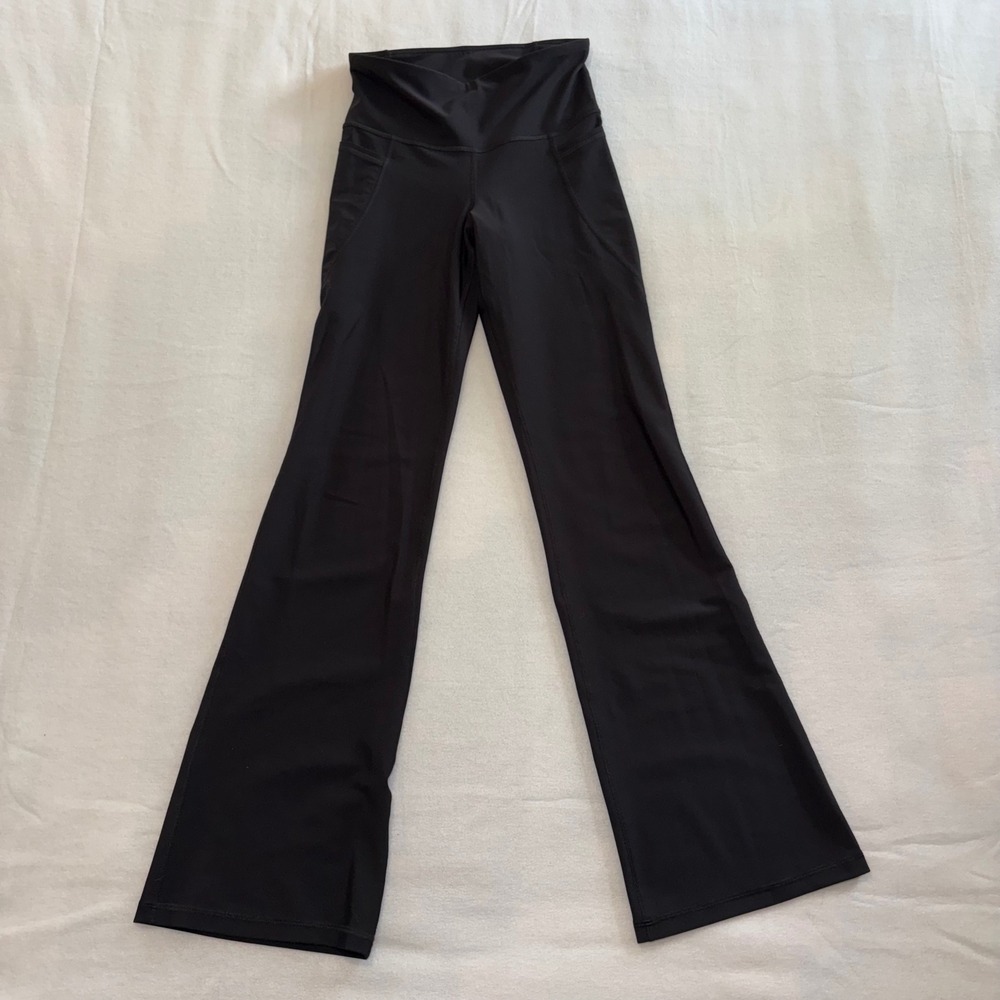 Old Navy Active Powersoft High Rise Slim Boot-Cut Yoga Pants Black Sz. M Pockets